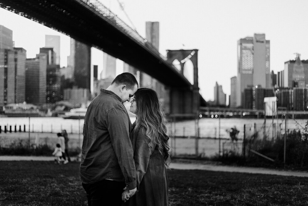 Brooklyn-Bridge-Engagement-by-Kara-McCurdy-21.jpg