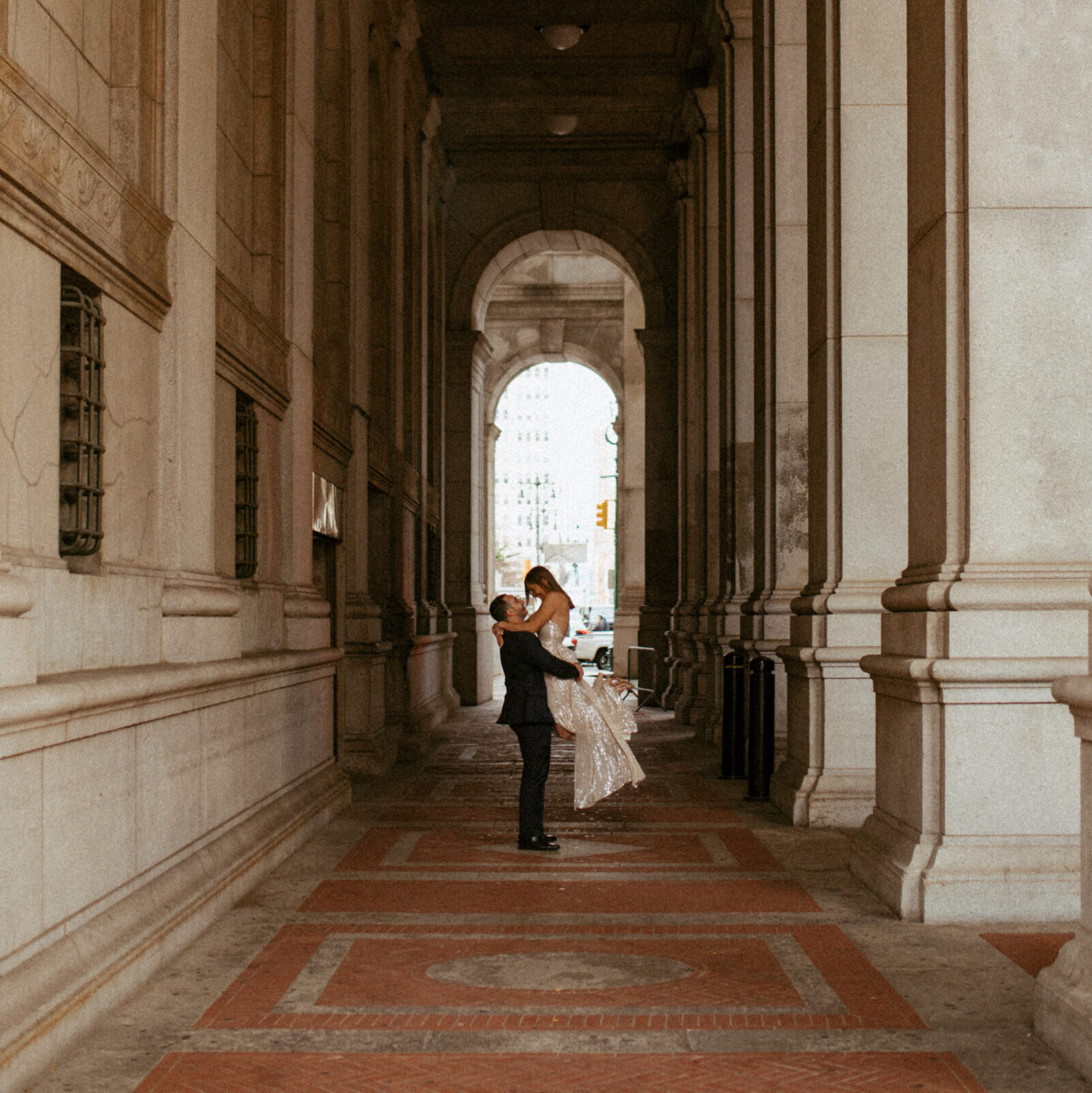 NYC's Manhattan City Hall Courthouse Elopement by Kara McCurdy Photography