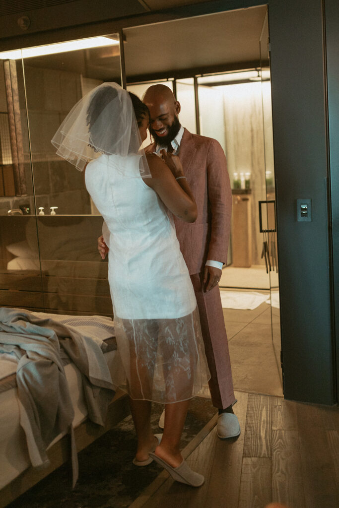 rainy elopement in new york city