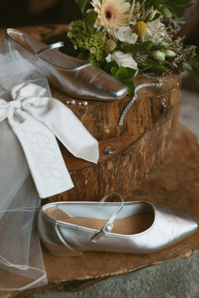 rainy elopement in new york city