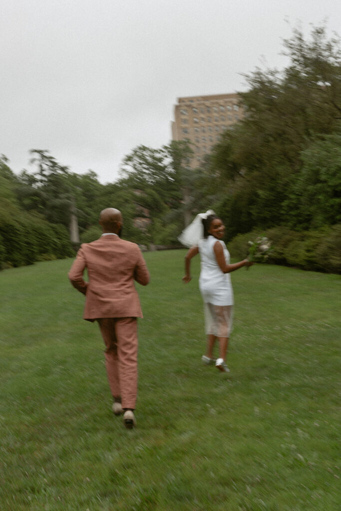 rainy elopement in new york city