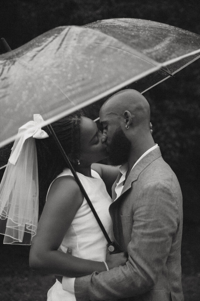 rainy elopement in new york city