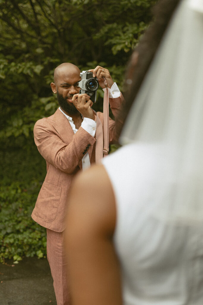 rainy elopement in new york city